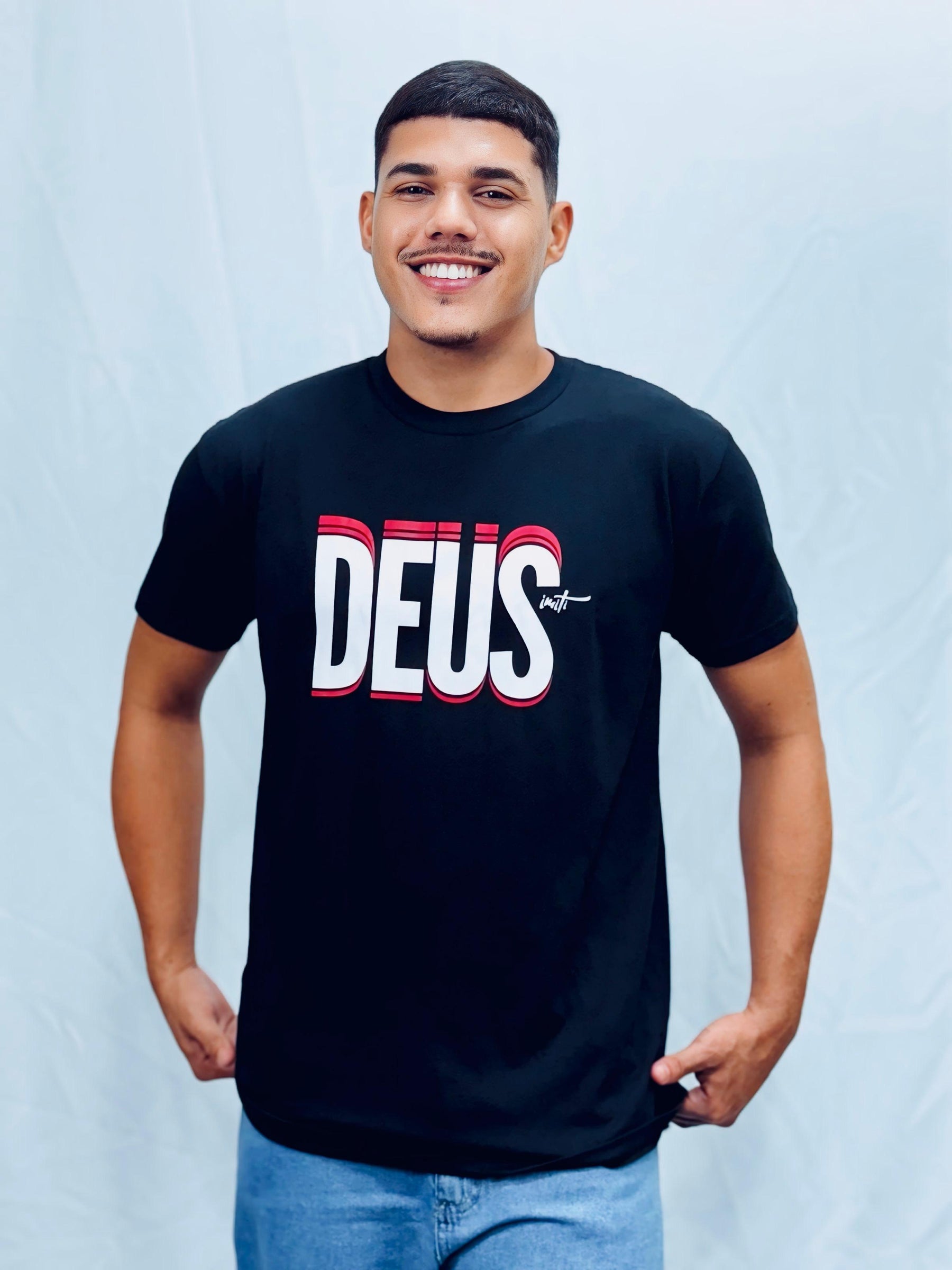 Camiseta Deus